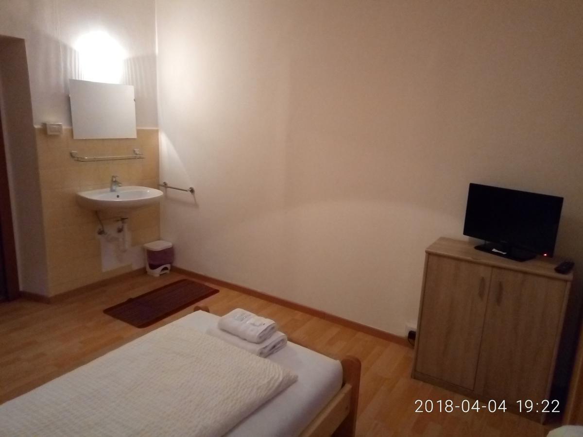 Gasthof Mondschein Hotel Meran Zewnętrze zdjęcie